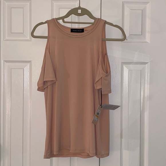 Pink top with cut out shoulders - Picture 7 of 7